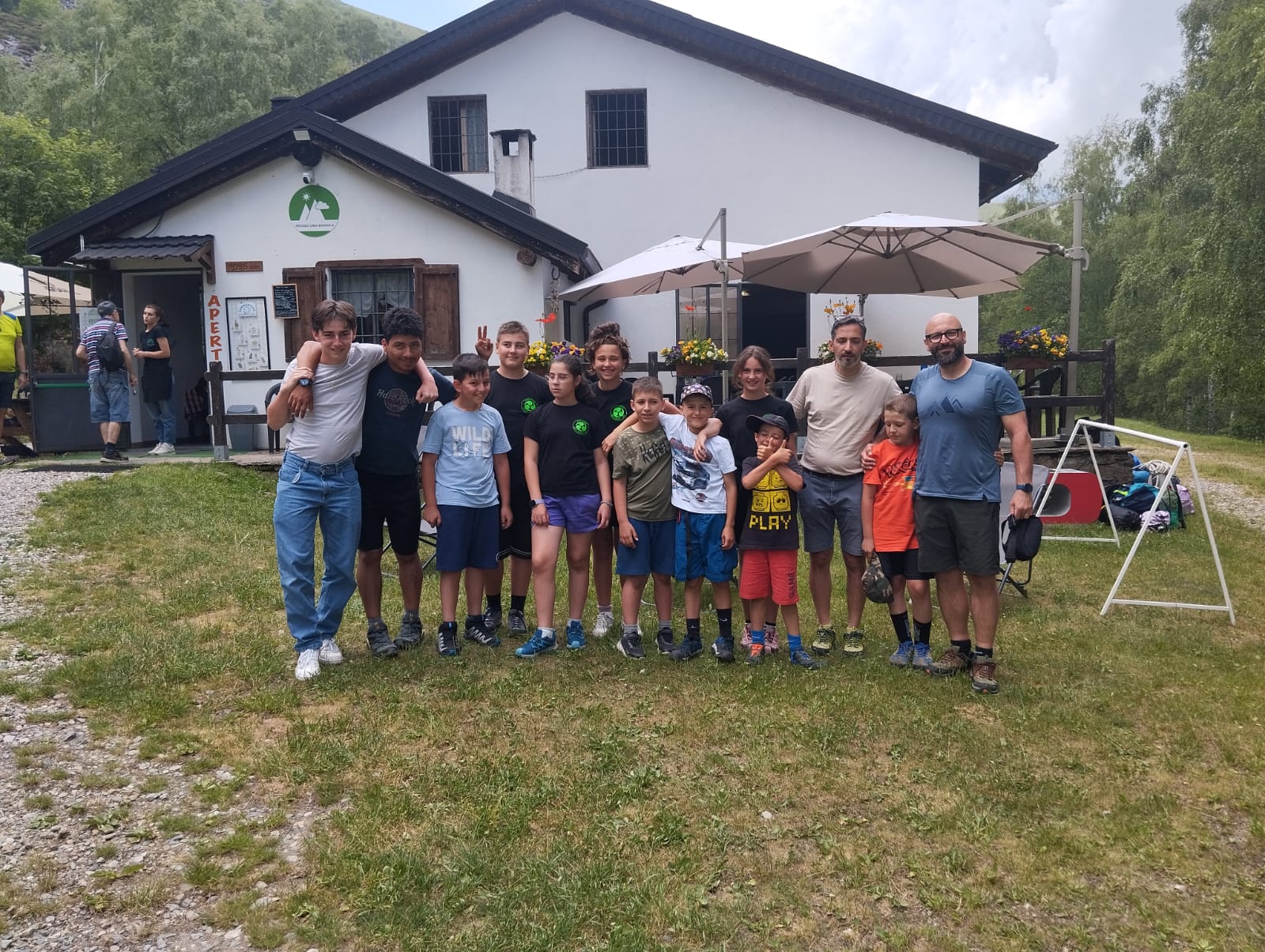 Foto di gruppo durante una giornata del Karate Camp